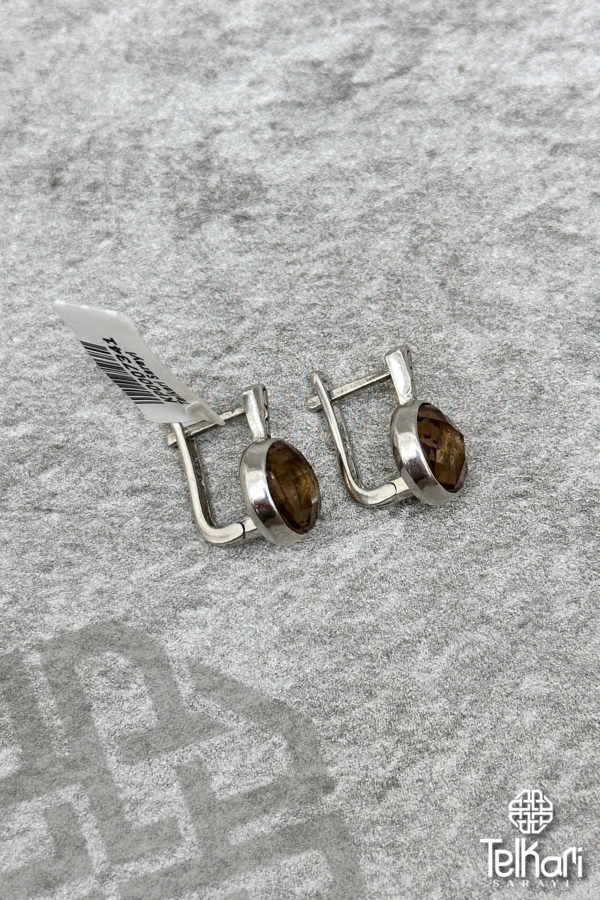 Düğme Model Orta Boy Renk Değiştiren Sultan Taşlı Gümüş Küpe