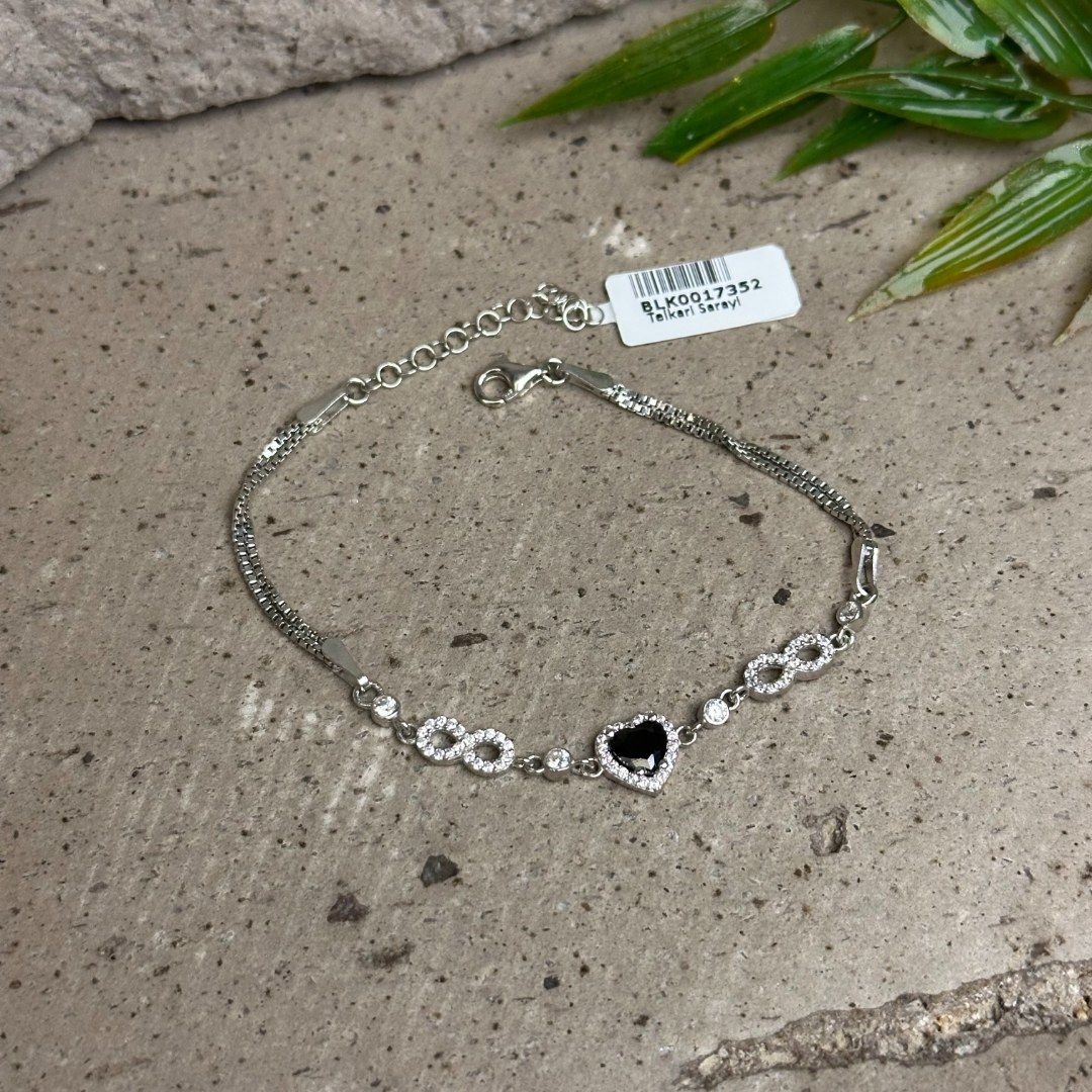 925 Ayar Sonsuzluk Kalp Model Gümüş Bileklik