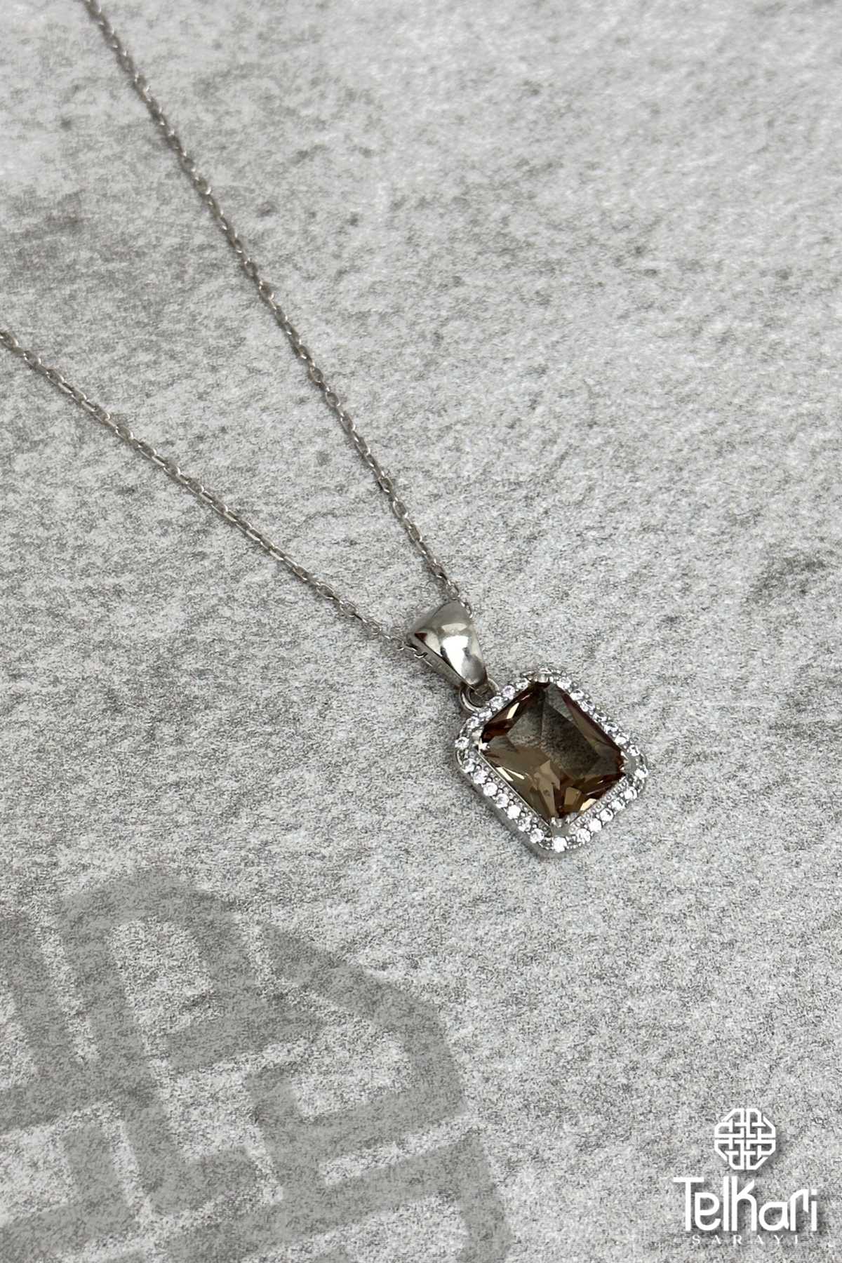 Baget Model Renk Değiştiren Sultan Taşı Gümüş Kolye