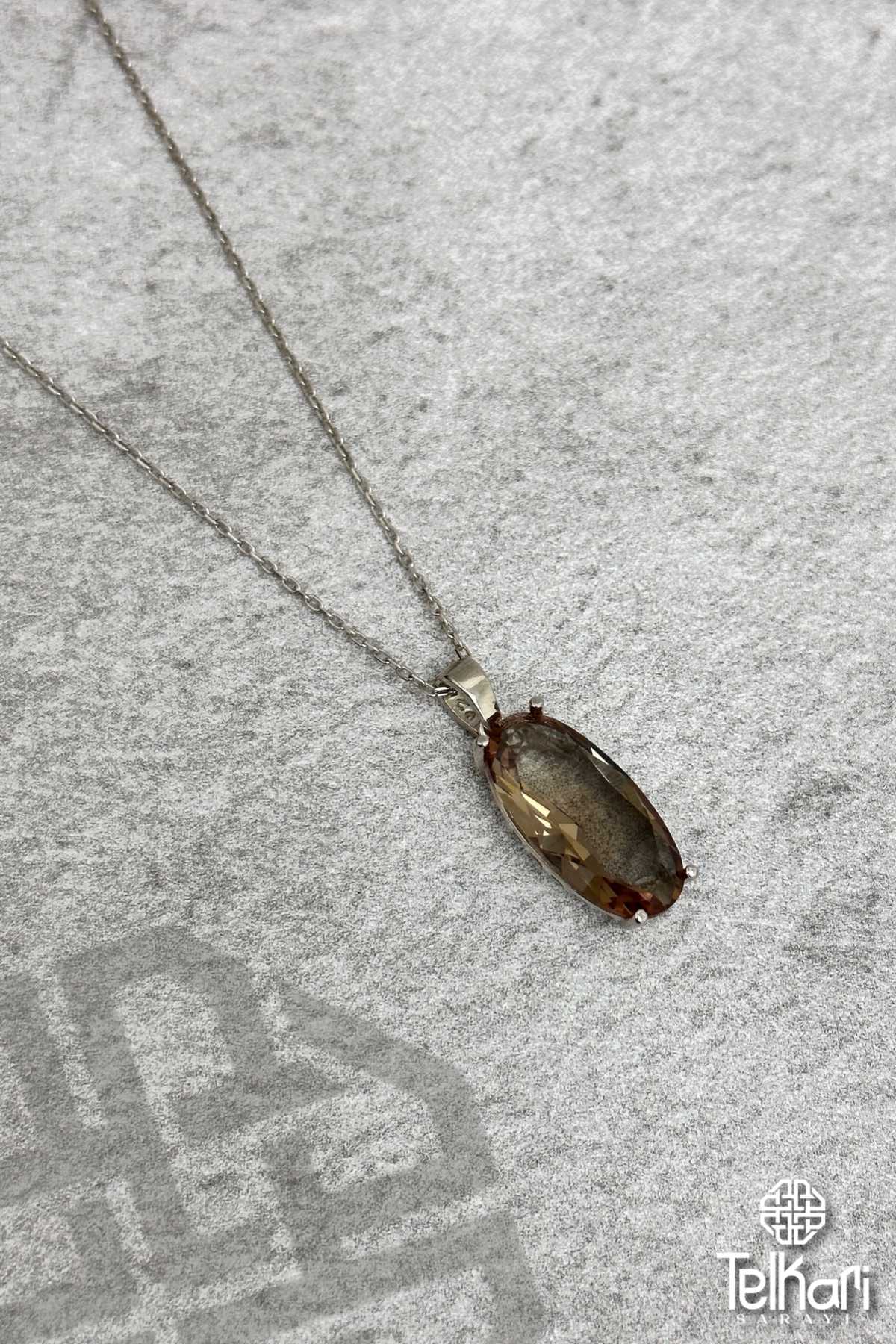 Uzun Oval Model Renk Değiştiren Sultan Taşı Gümüş Kolye