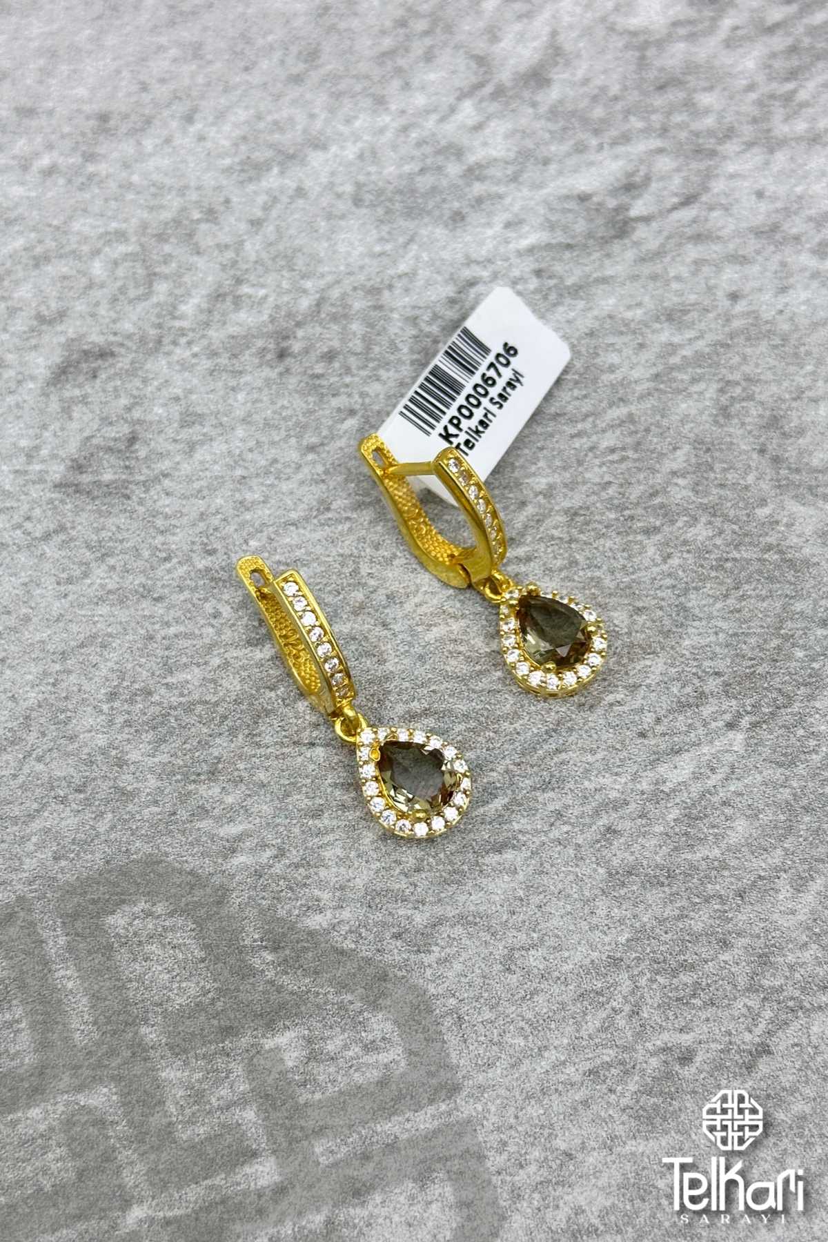 Zirkon Süslemeli Damla Motif Renk Değiştiren Sultan Taşlı Gold Gümüş Küpe