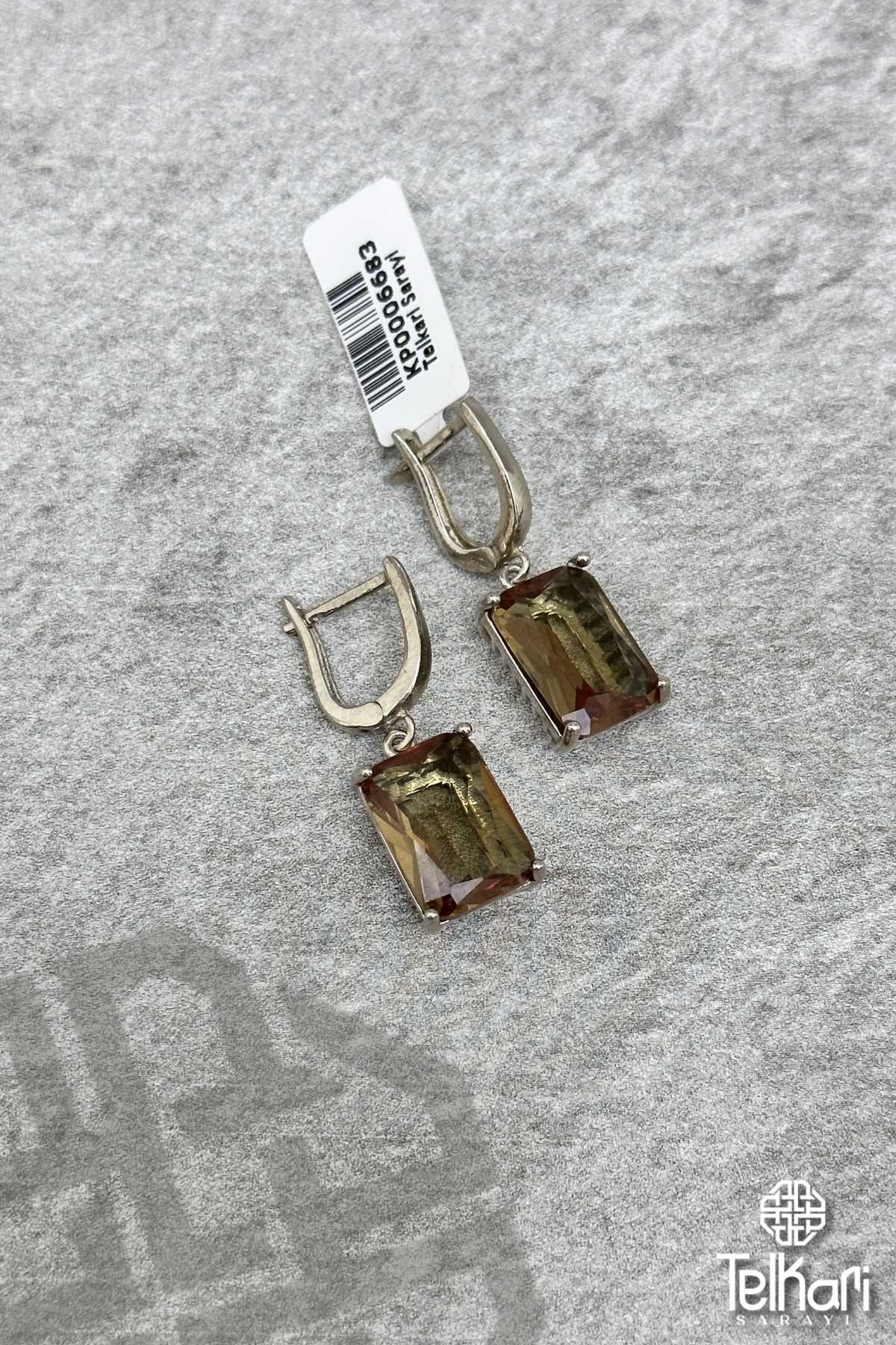 İri Taşlı Baget  Model Renk Değiştiren Sultan Taşlı Gümüş Küpe