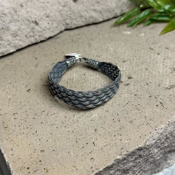 Tamamen El İşçiliği 1000 Ayar Gümüş Oksitli  Kazaziye Kadın Bileklik