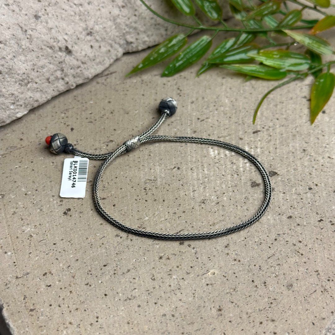 Tek Zincir Model El İşçiliği 1000 Ayar Gümüş Oksitli  Kazaziye Kadın Bileklik