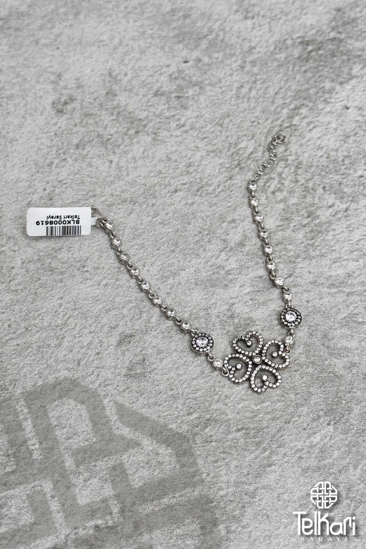 Kalpli Yonca Model Taşlı Gümüş Bileklik