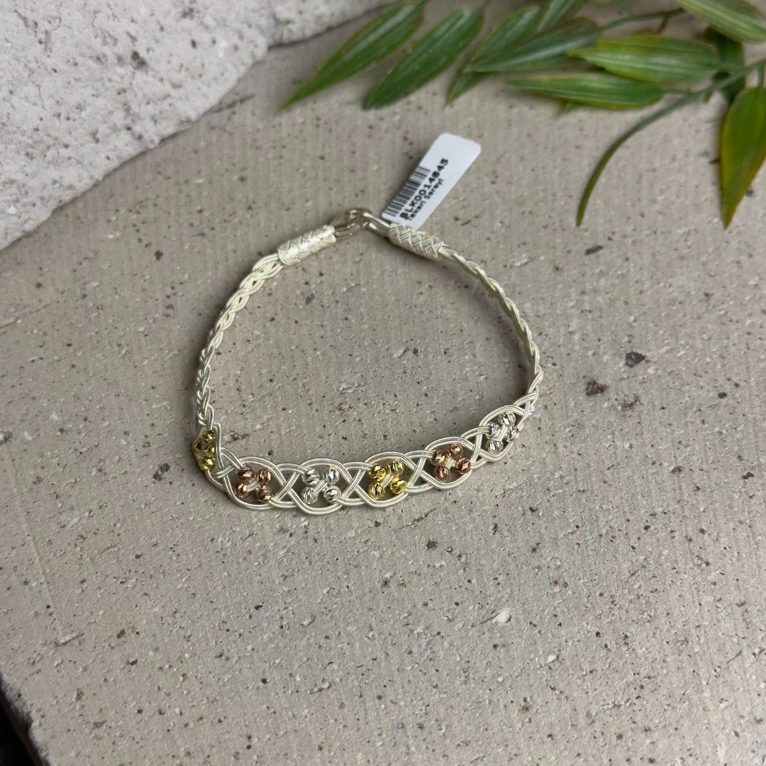 Dorika Model Gümüş El Örmesi Zarif Tasarım Kazaziye Kadın Bileklik