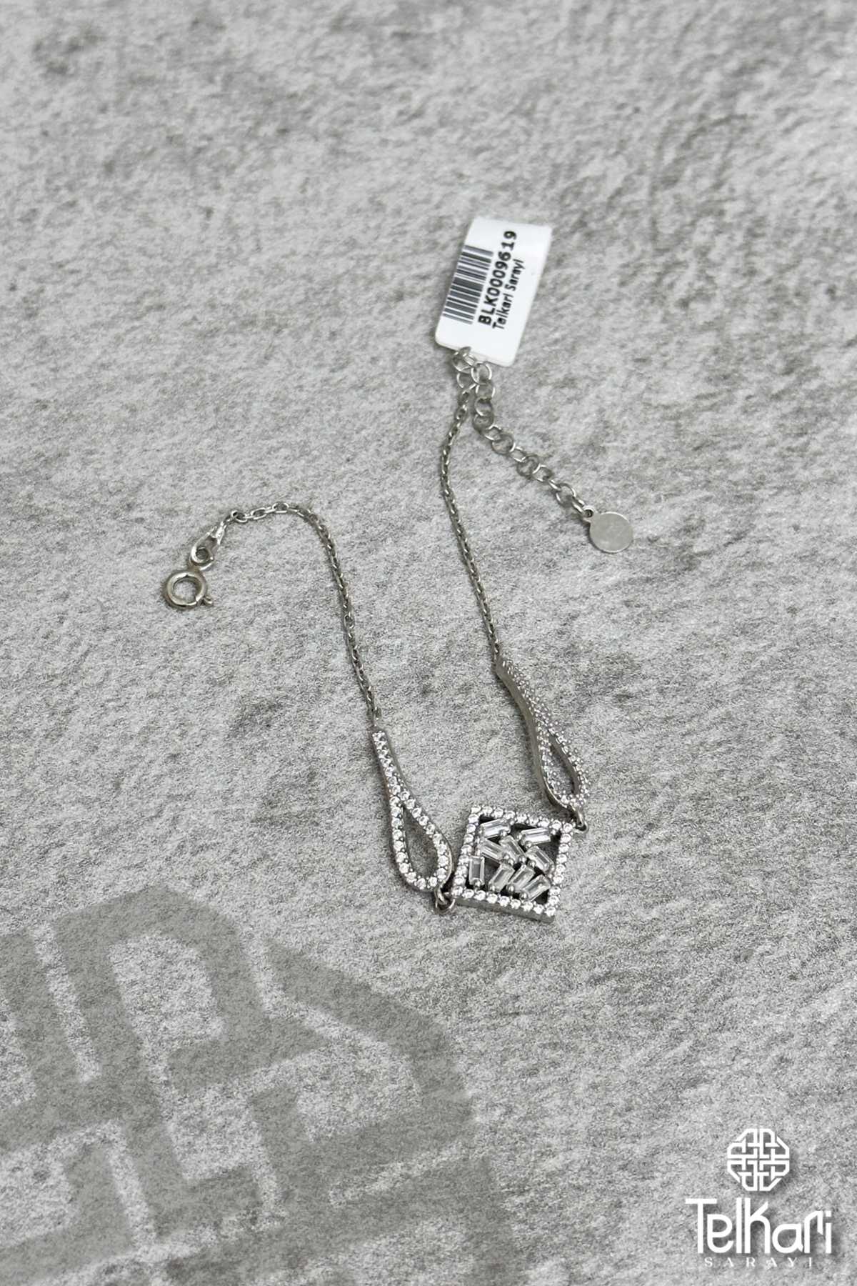 Taşlı Kare Model Gümüş Bileklik