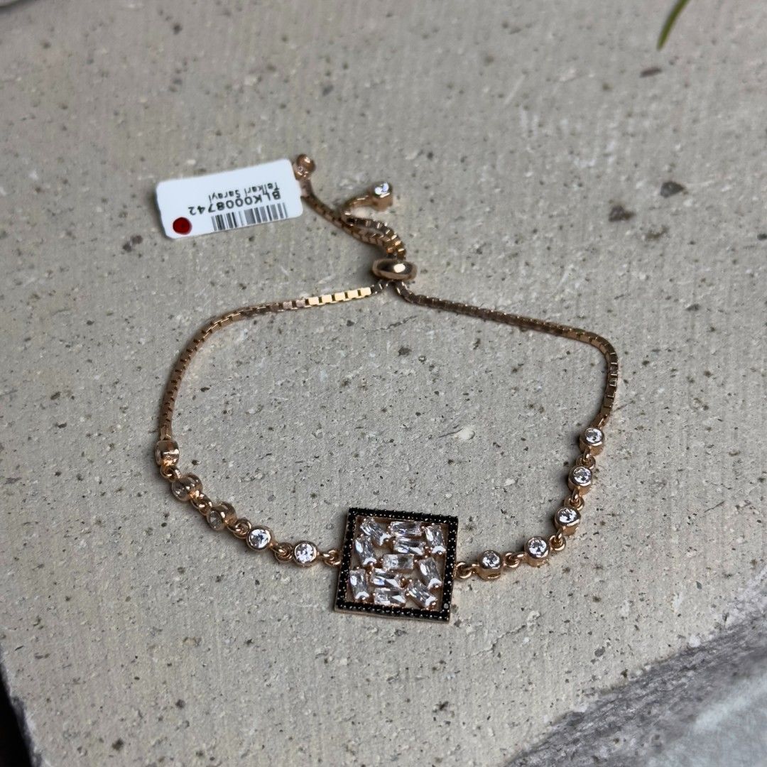 Kare Baget Taşlı 925 Ayar Gümüş Asansörlü Kadın Bileklik