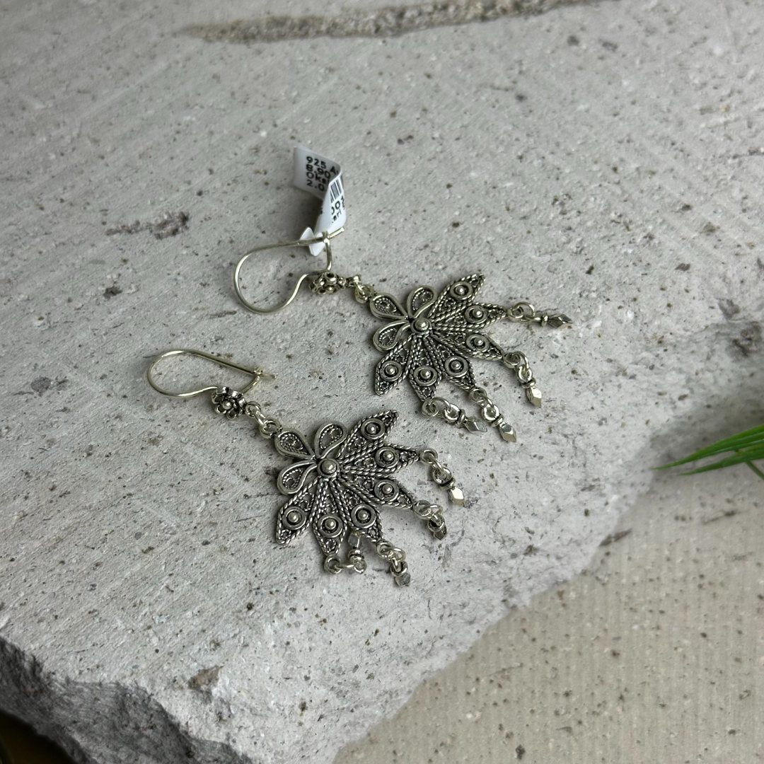 Çiçek Motifli Sallantılı 925 Ayar El İşçilikli Telkari Kadın Küpe